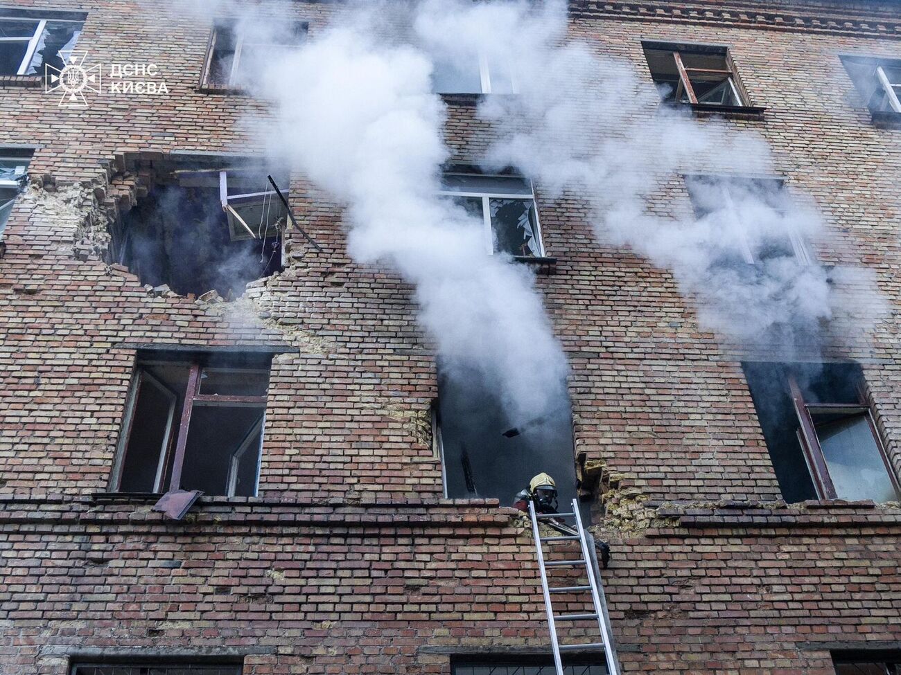 Під вогнем був Дніпровський район столиці
