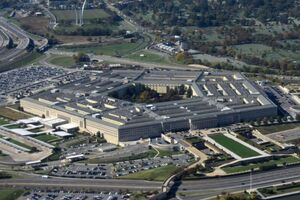 Трамп назвал донора, пожертвовавшего средства Пентагону, "патриотом и другом"