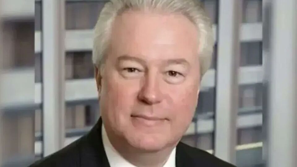 Меллон – богатый наследник банкирской династии и железнодорожный магнат, старый сторонник Трампа