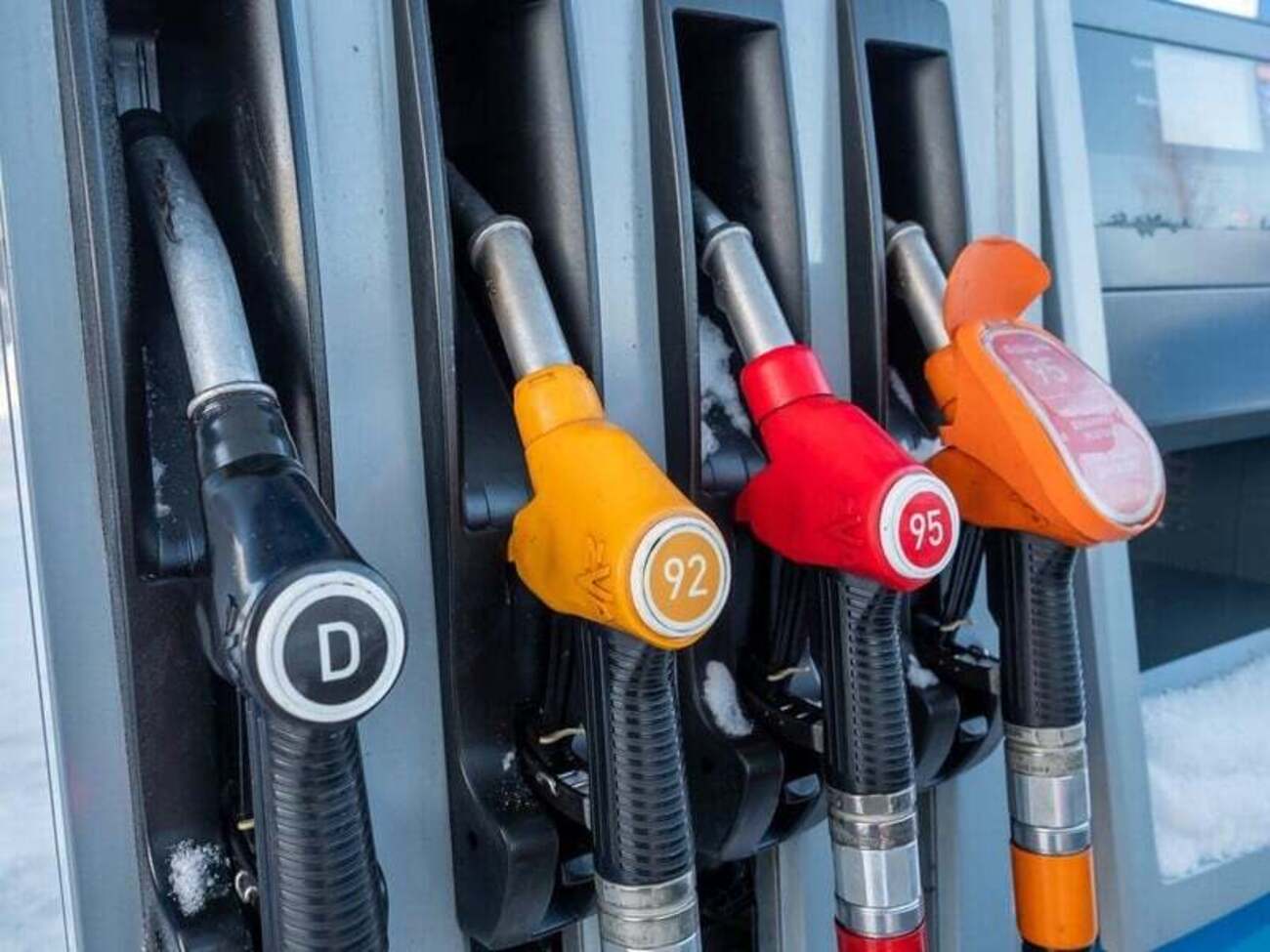 Із 9.00 26 жовтня 2025 року на території окупованого Криму працюватиме 270 автозаправних станцій, де можна купити пальне