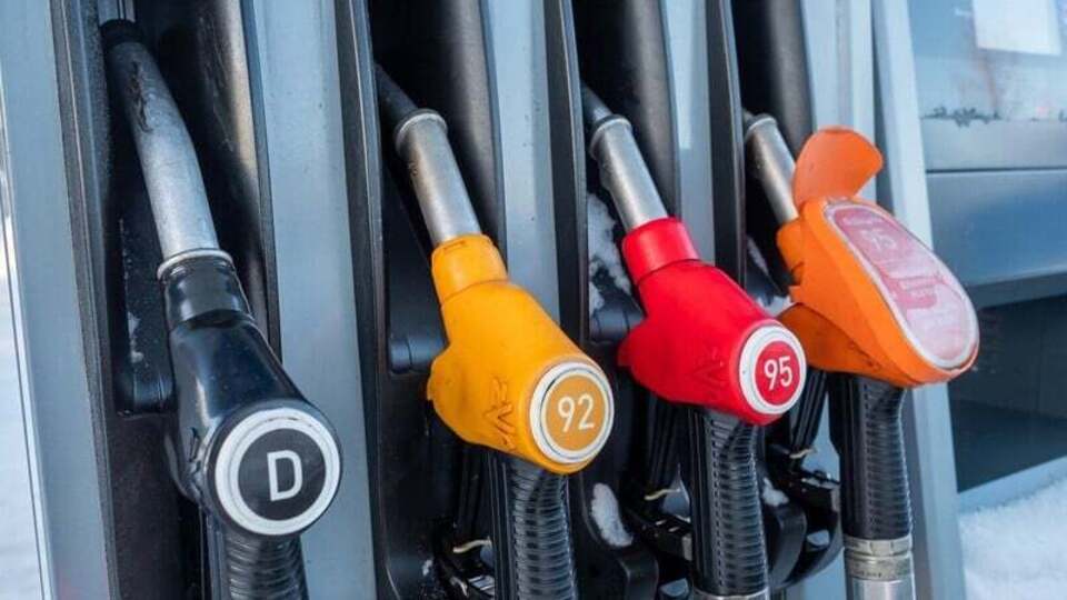 Із 9.00 26 жовтня 2025 року на території окупованого Криму працюватиме 270 автозаправних станцій, де можна купити пальне