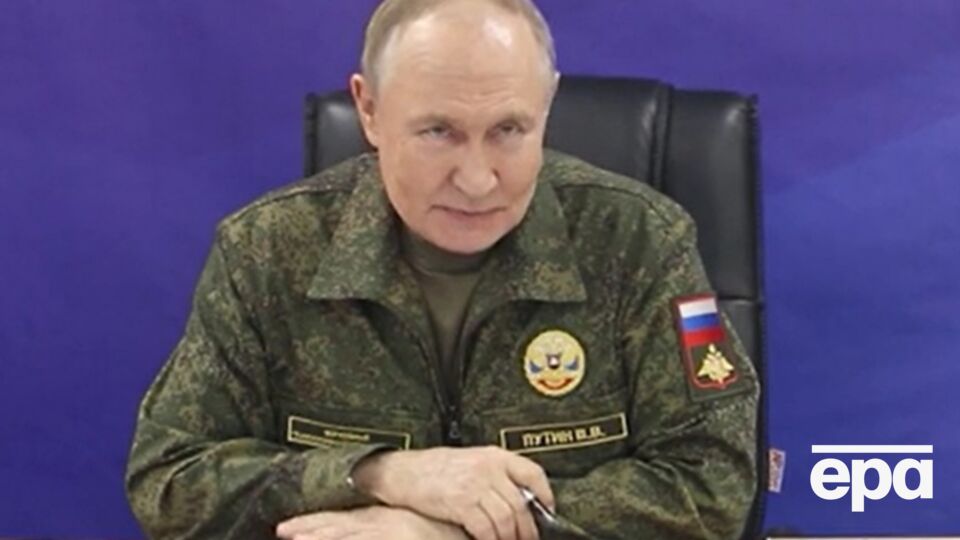 То, что, несмотря на санкции и давление на РФ, война в Украине продолжается, поддерживает веру Путина в победу, считает СМИ