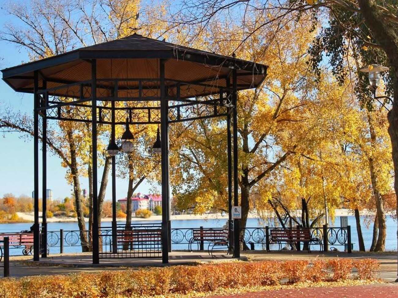 С четверга-пятницы в Украине будет солнечно и тепло