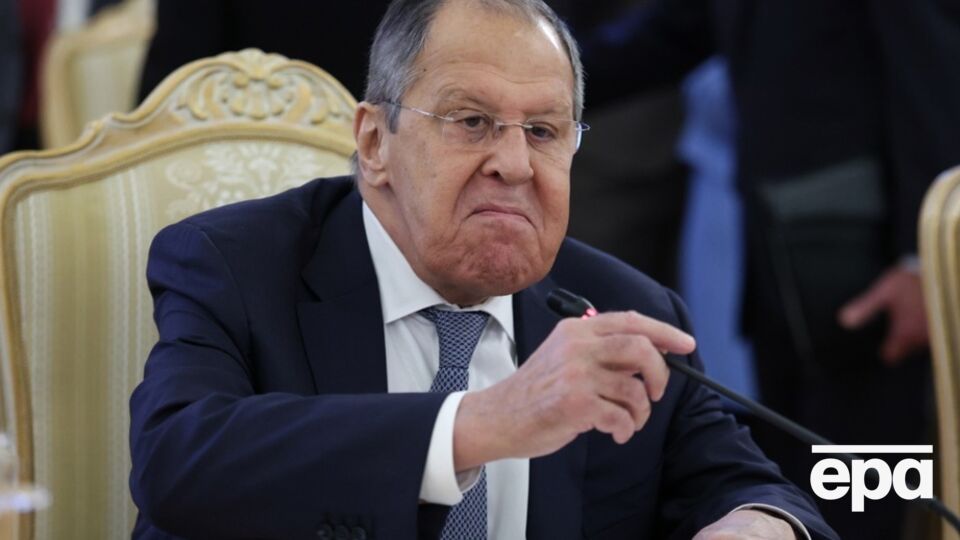 По словам Лаврова, есть достаточно людей, которые навязывают себя вашингтонским политикам