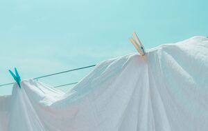 Белье желательно сушить на улице