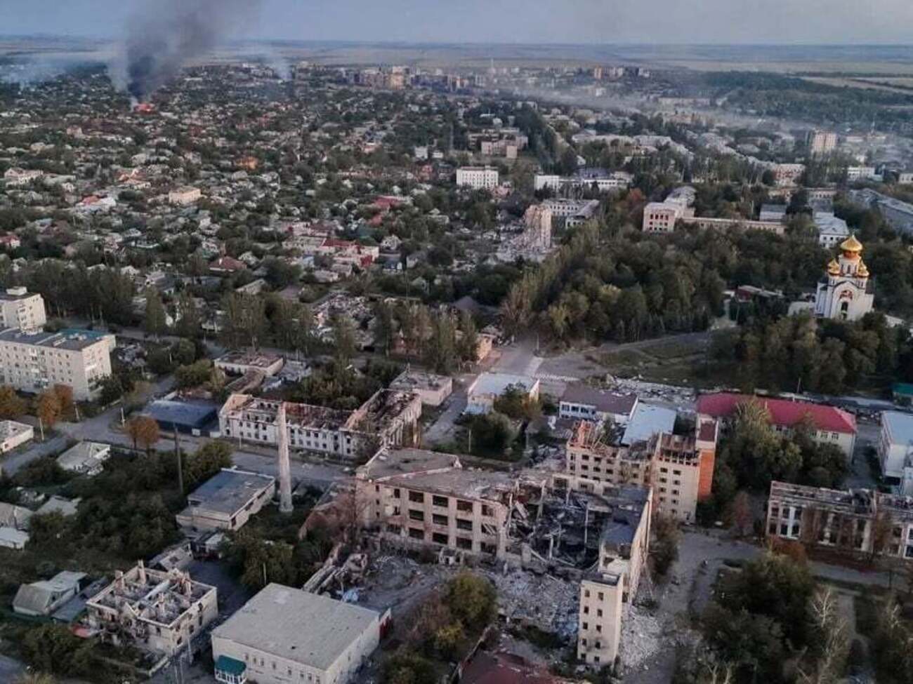 Российские оккупанты проводят классические массированные штурмовые действия по всей полосе обороны 7-го корпуса БР ДШВ, говорится в сообщении