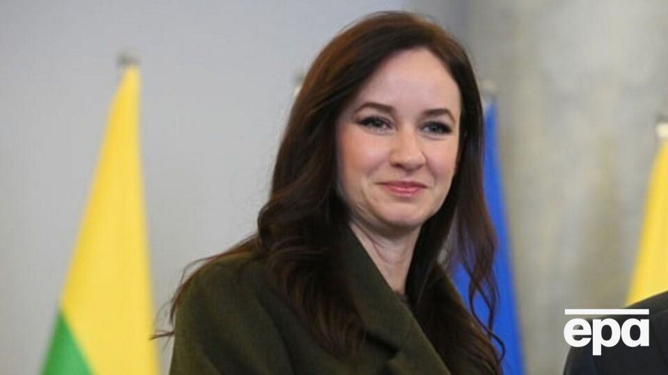 По словам Ругинене, правительство уже подготовило решение о закрытии границы с Беларусью на неопределенный срок, но с отдельными исключениями