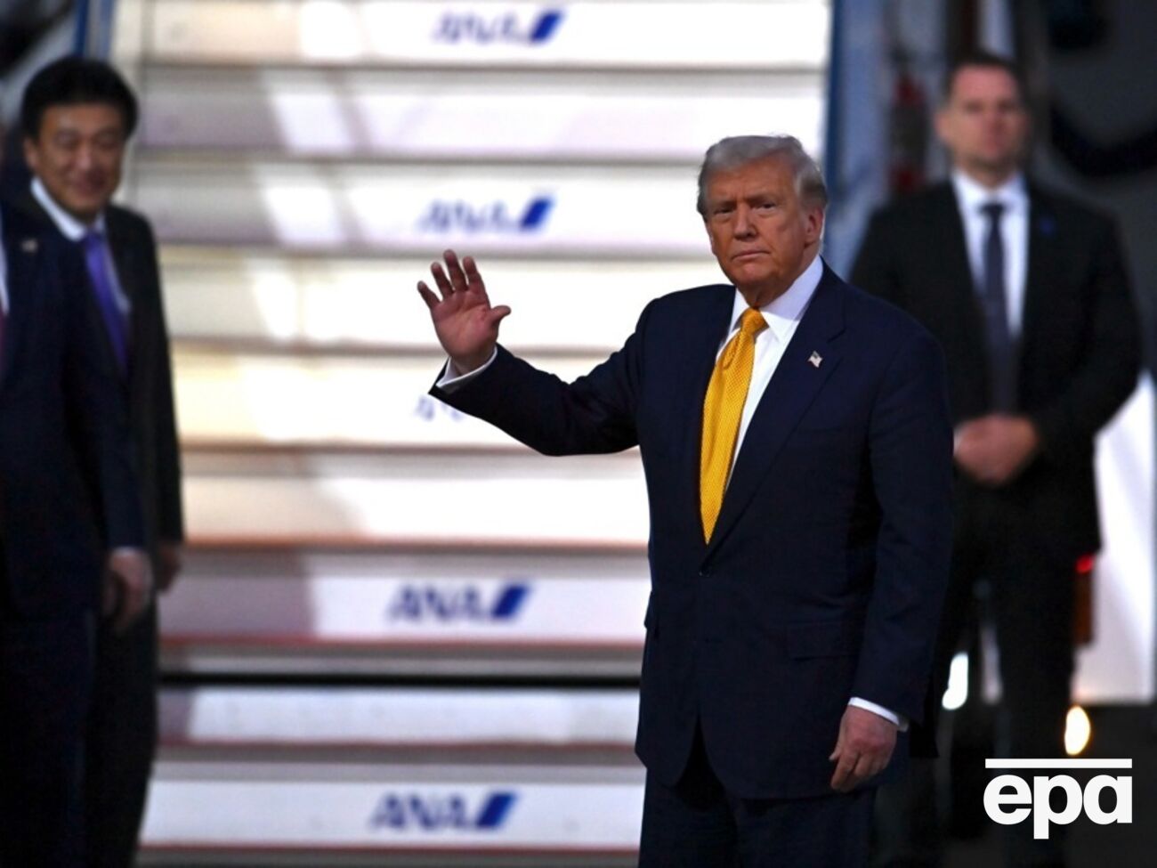 Трамп приехал в Японию в рамках турне по Южной Азии