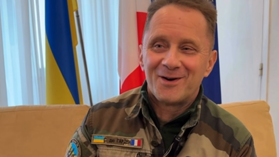 Французы из посольства восхищаются украинским языком, хотя признают, что учить его непросто