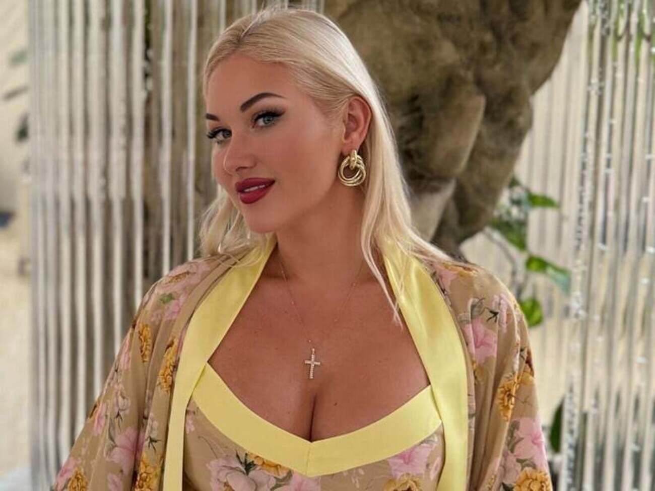 Бужинская: Я откладываю деньги на развитие творчества