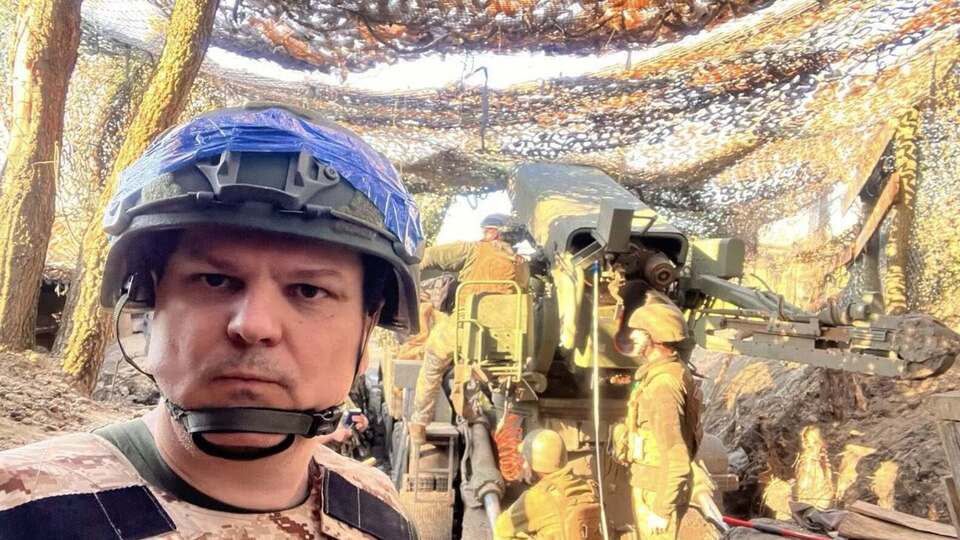 За даними Горбенка, в Україні відкрито приблизно 300 тис. кримінальних справ проти військових, які втекли з армії