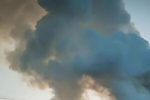 Над Симферополем – столб черного дыма