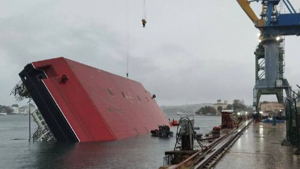 В аварії загинуло два члени екіпажу