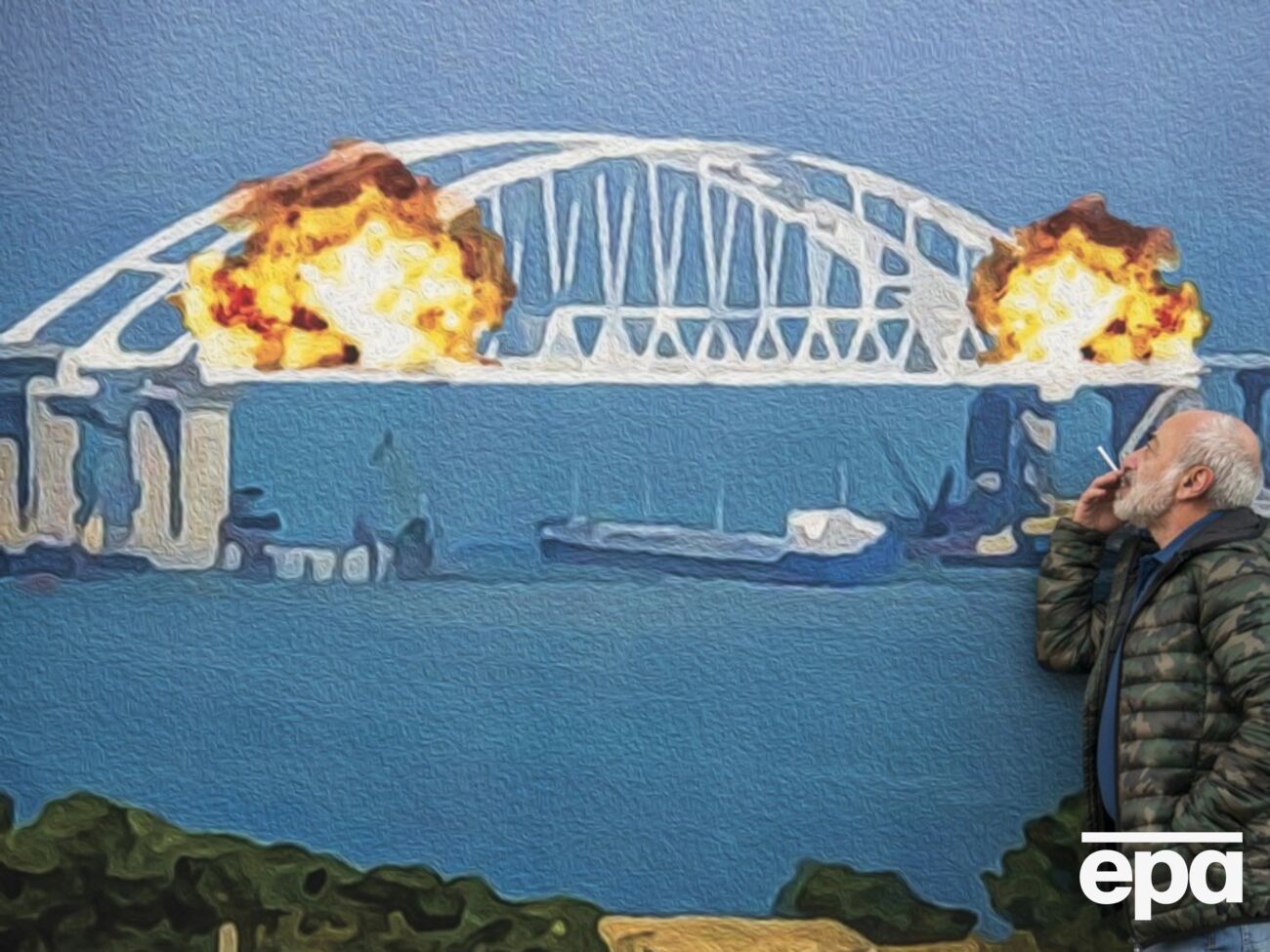 Українська влада назвала Кримський міст загрозою національній безпеці й законною ціллю