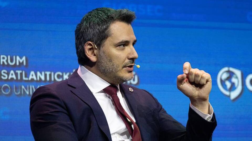 У ЄС, запроваджуючи санкції проти Росії, поступово відмовляються від її енергоносіїв, зазначив Чернєв