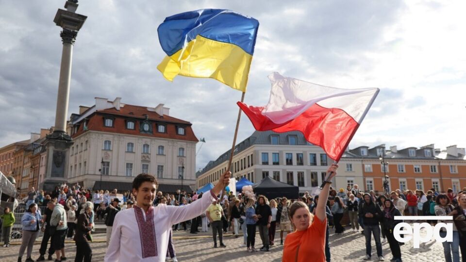 В Польшу в среднем выезжало 1600 молодых украинцев в сутки, отметили СМИ