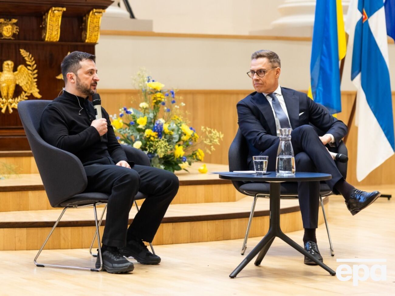 Все, кто хочет окончания войны и обеспечения безопасности, должны работать "эффективно и скоординированно", отметил после разговора с президентом Финляндии Зеленский