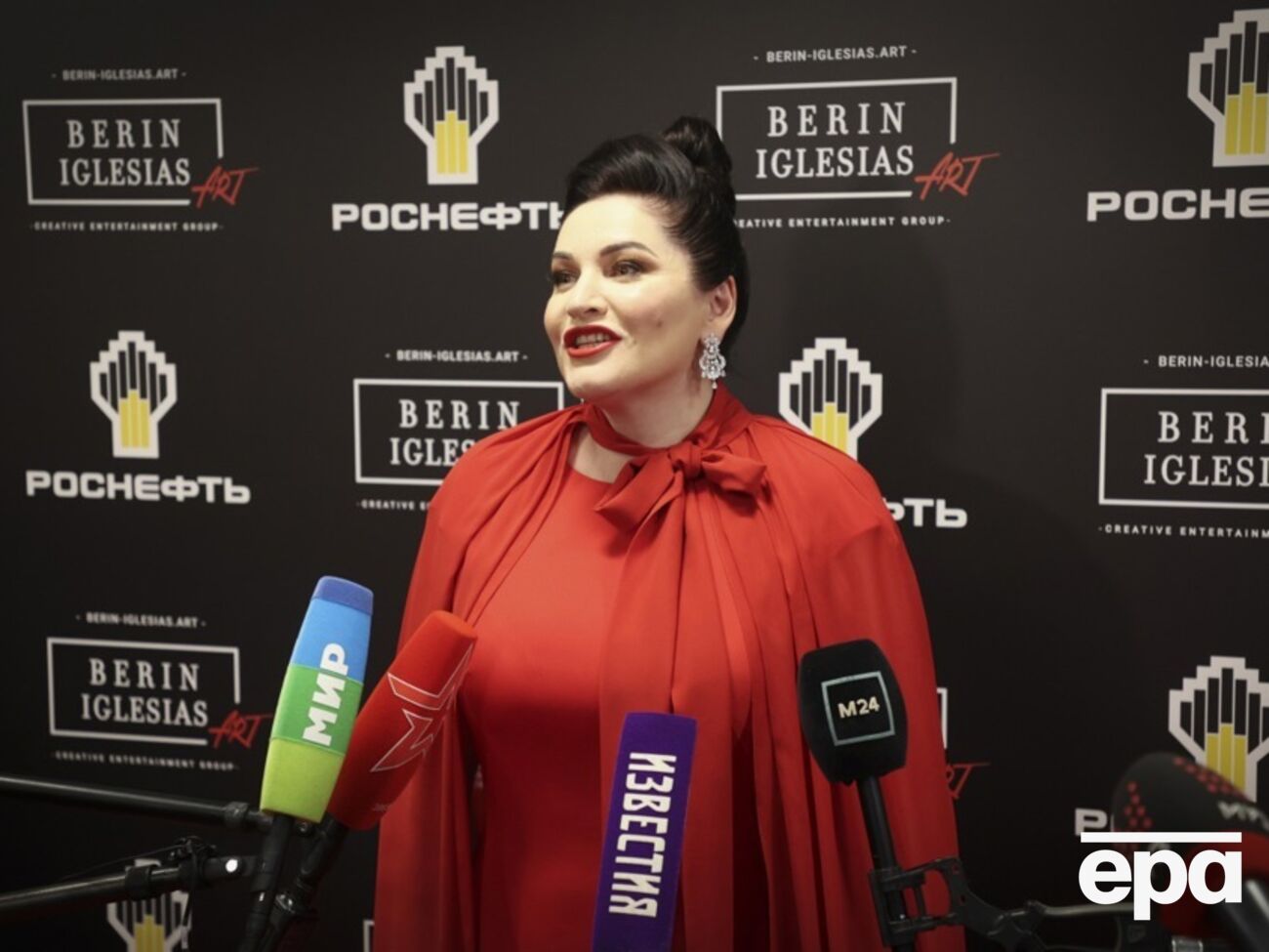 6 октября был запланирован концерт Нетребко вместе с Трансильванским филармоническим оркестром