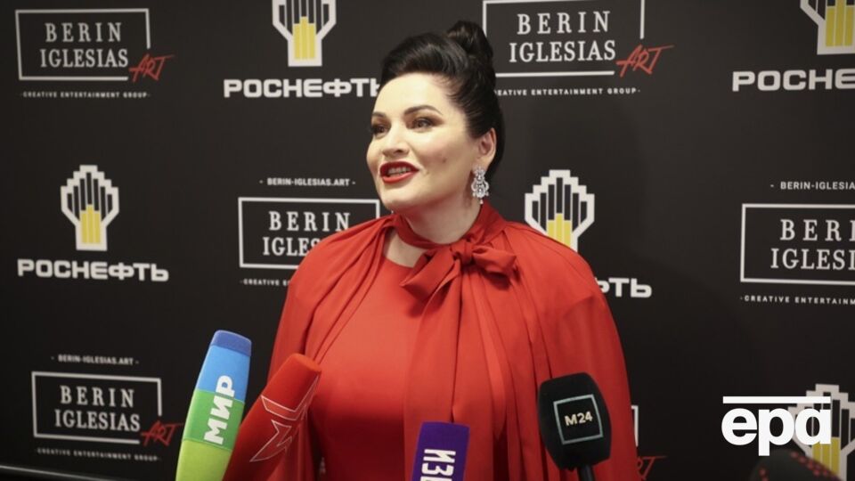 6 октября был запланирован концерт Нетребко вместе с Трансильванским филармоническим оркестром