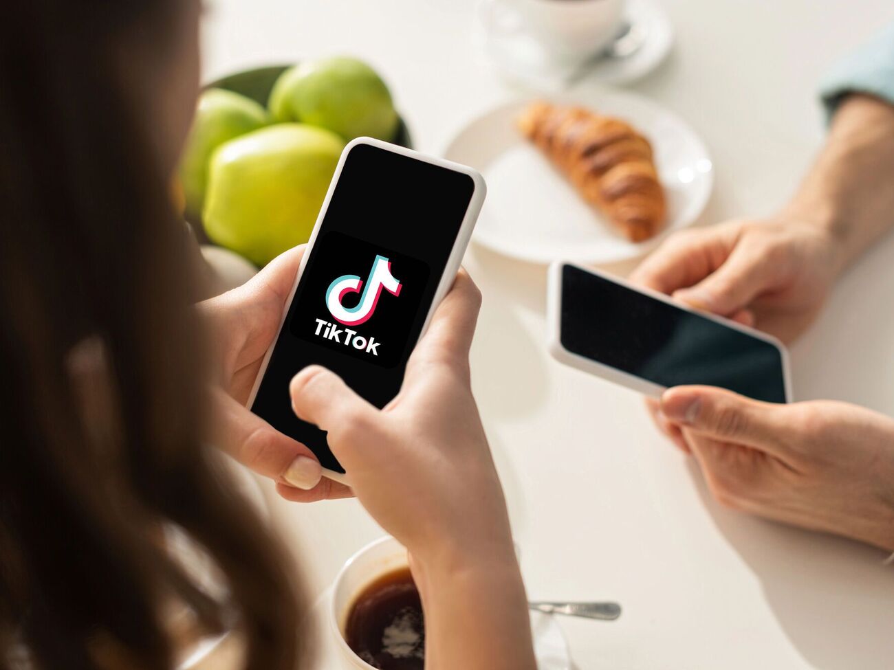 TikTok рекомендує дітям сексуалізований контент