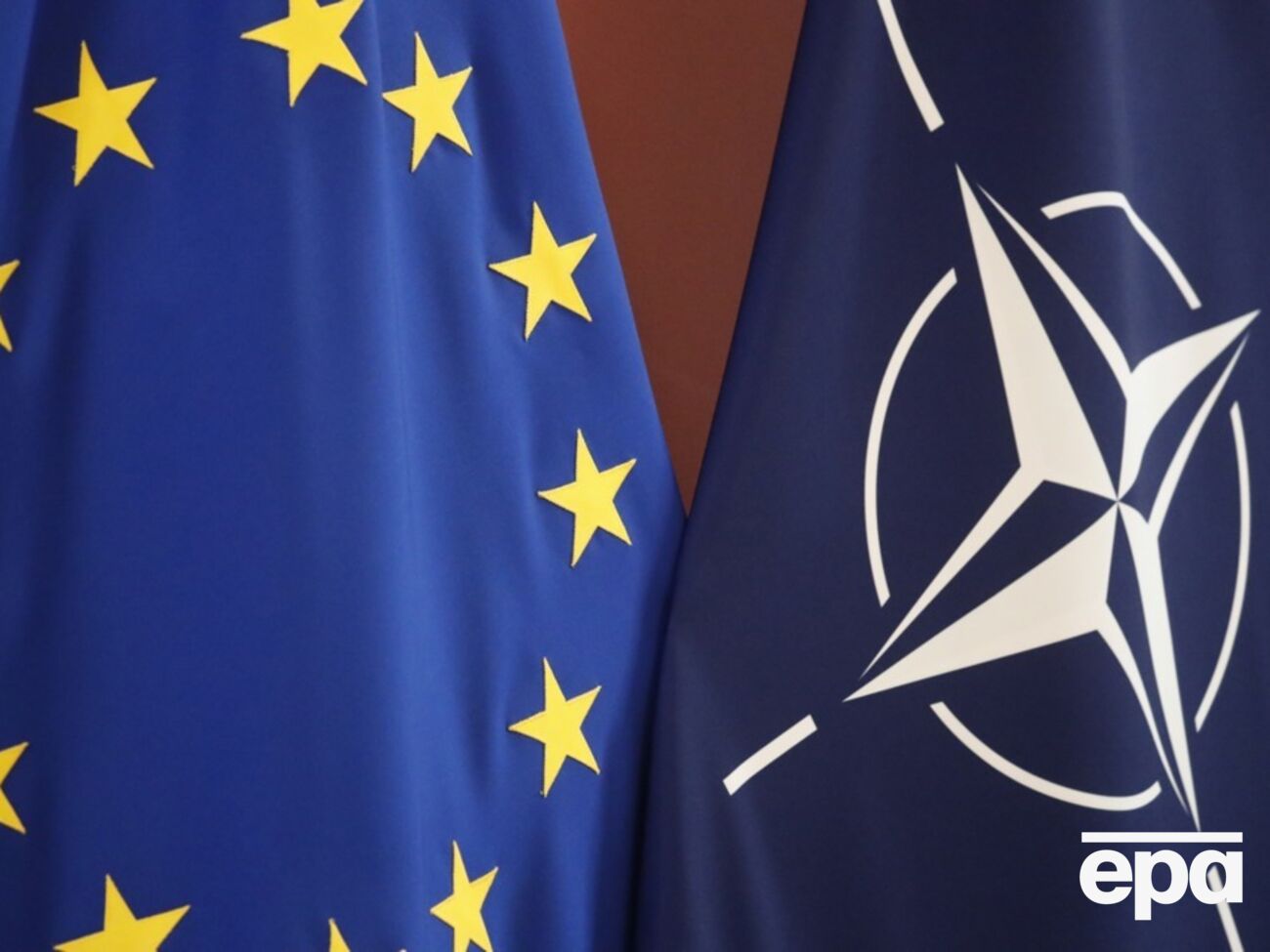 Українці розповіли, як ставляться до ймовірного вступу в НАТО і ЄС