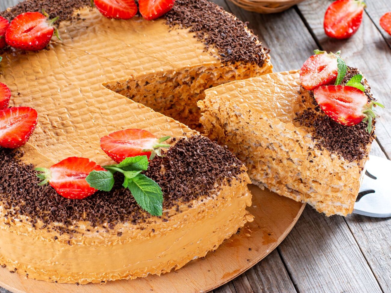 Для начинки понадобится 140 г кукурузных палочек