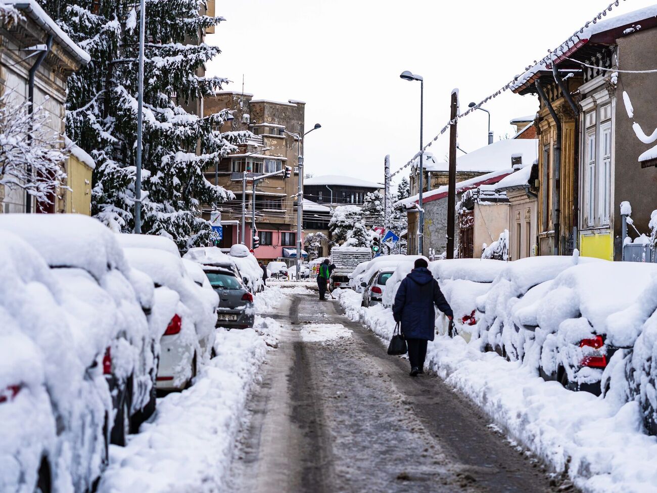 Первый серьезный снег выпадет до конца ноября, рассказала Мартазинова
