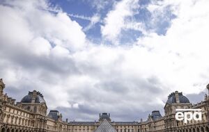 Число задержанных подозреваемых в ограблении Лувра возросло до семи