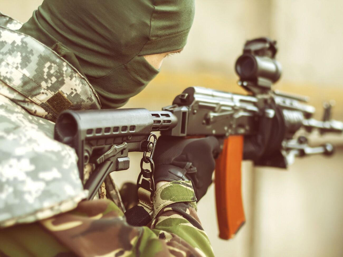 Відповідно до стратегії розвитку патріотичного виховання у країні-агресорі РФ, не менше ніж 10% новобранців до лав збройних сил мають надходити саме з "Юнармії"