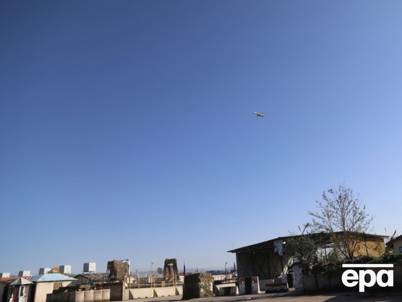 Bloomberg зафіксувало польоти щонайменше двох літаків РФ