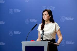 Ругинене сообщила, что 29 октября обсуждала ситуацию на границе с Беларусью с Туском