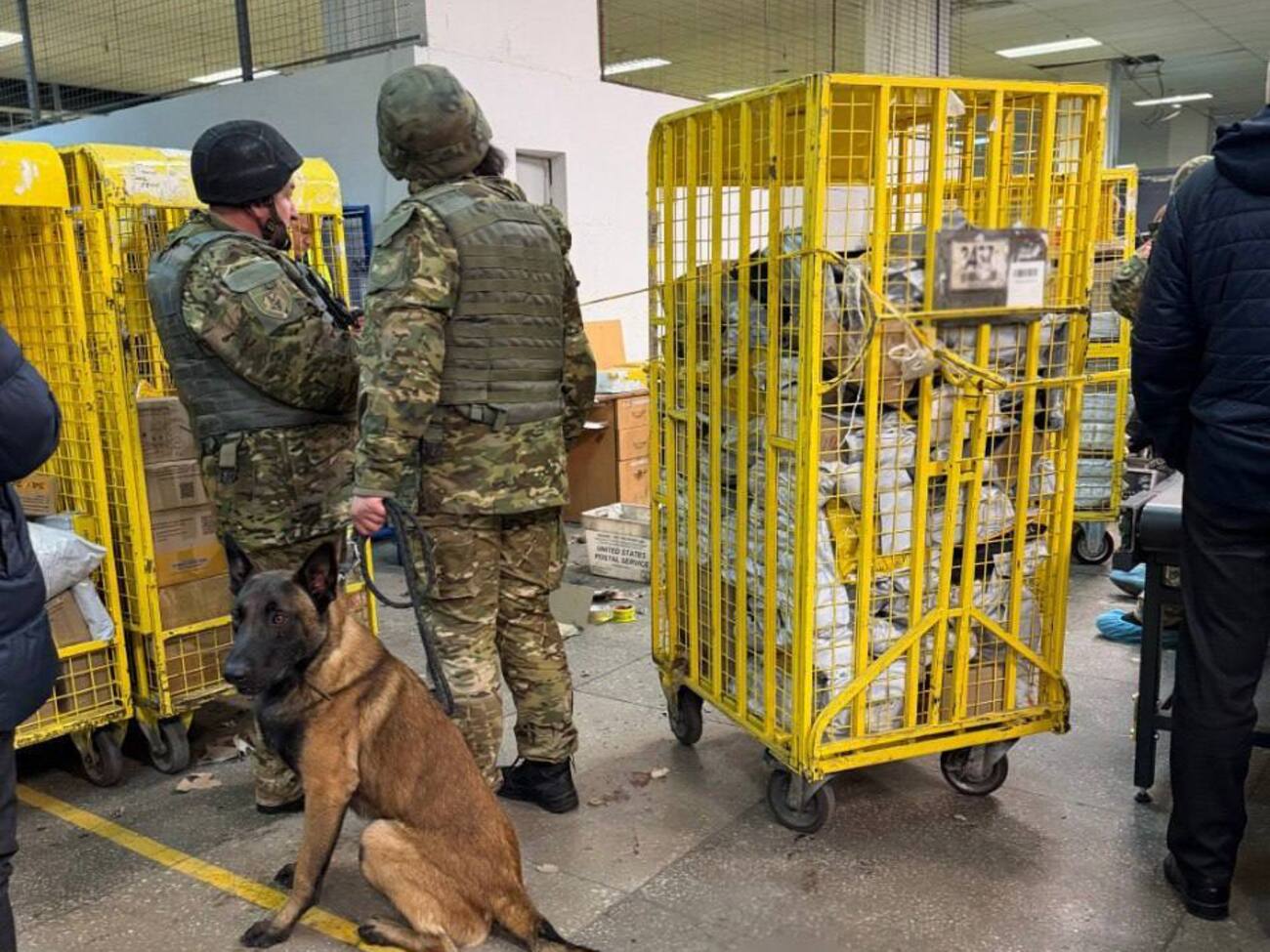 Предварительно установили, что мужчина изготовил сувениры из боеприпасов, отмечает полиция