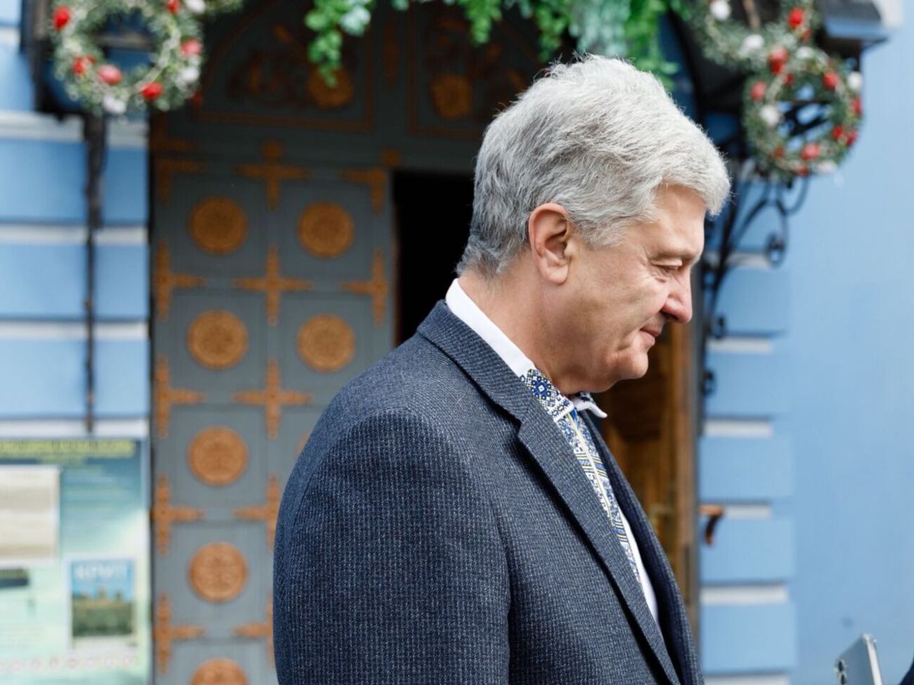 Порошенко поздравил Санду на следующий день после выборов