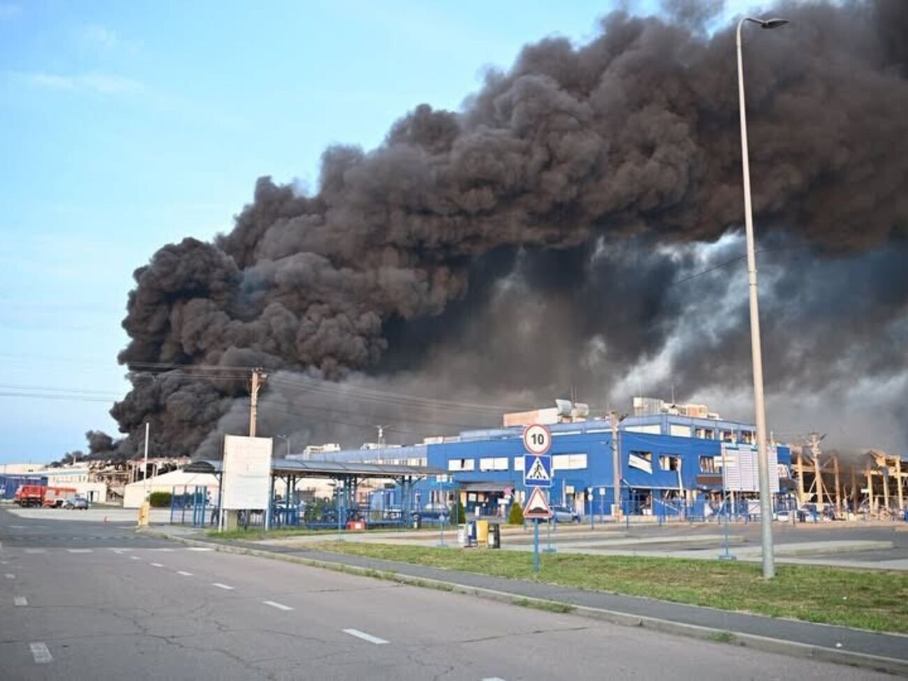 21 серпня було атаковано американський завод Flex у Мукачеві