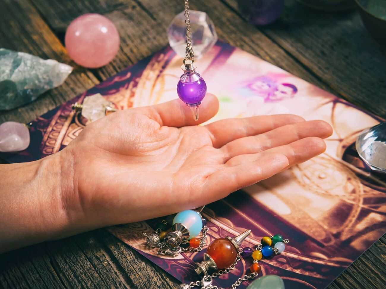 По данным следствия, группу псевдоцелителей организовал безработный харьковчанин