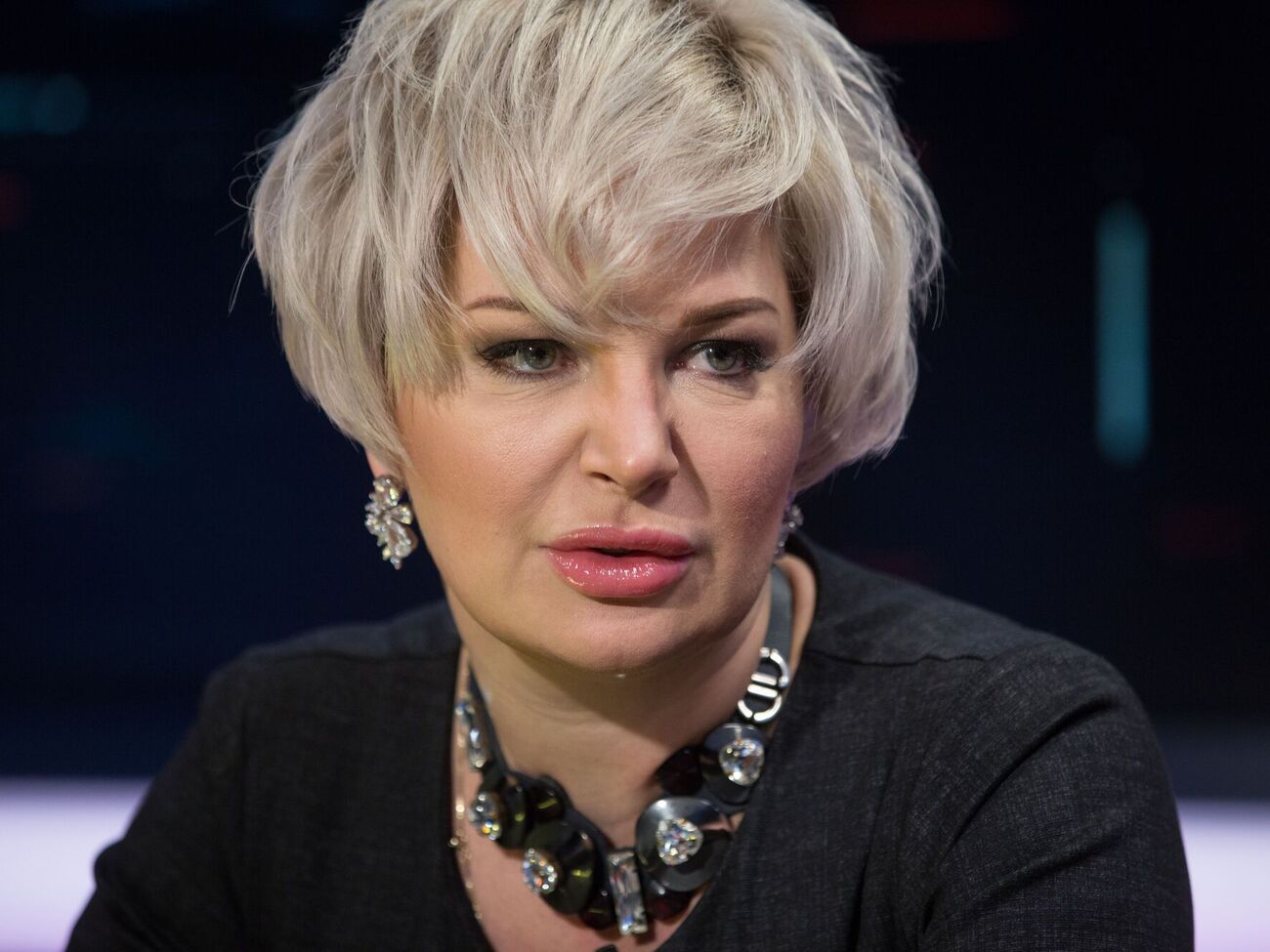 Максакова: Разве что нескольким старцам-упырям еще не понятно, с какой скоростью они с обрыва в бездну пропасти несутся