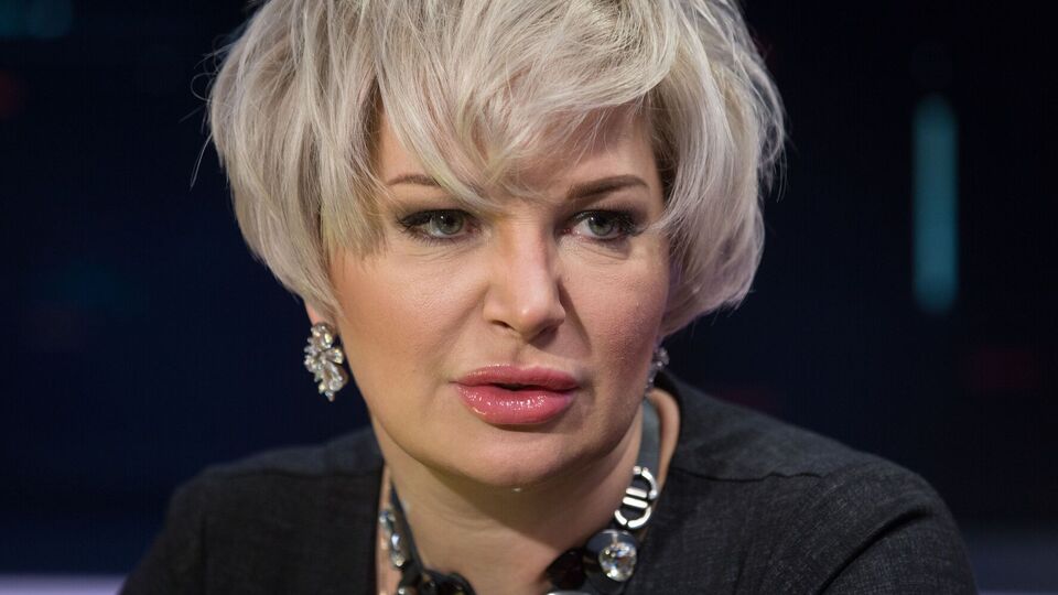 Максакова: Разве что нескольким старцам-упырям еще не понятно, с какой скоростью они с обрыва в бездну пропасти несутся