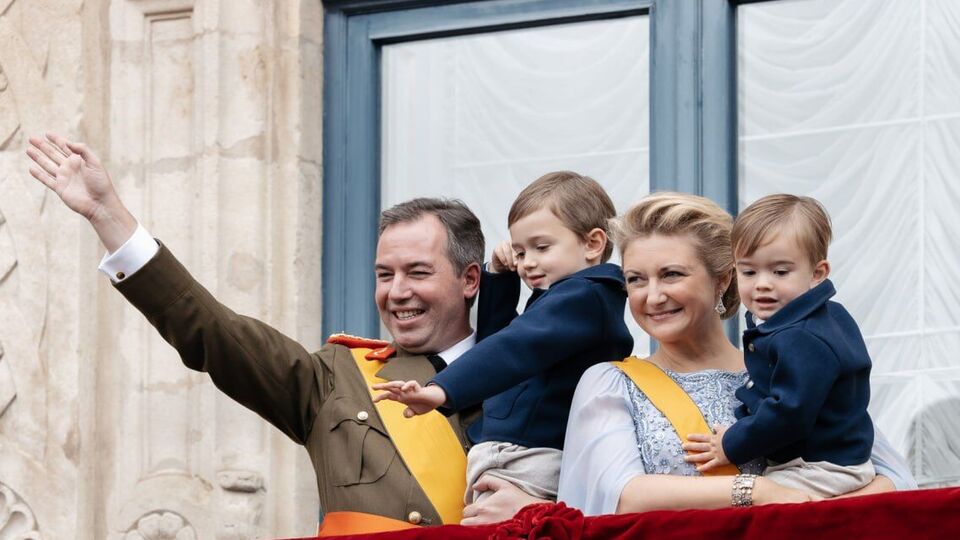 Самый младший наследник престола сможет занять трон не менее чем через 13 лет