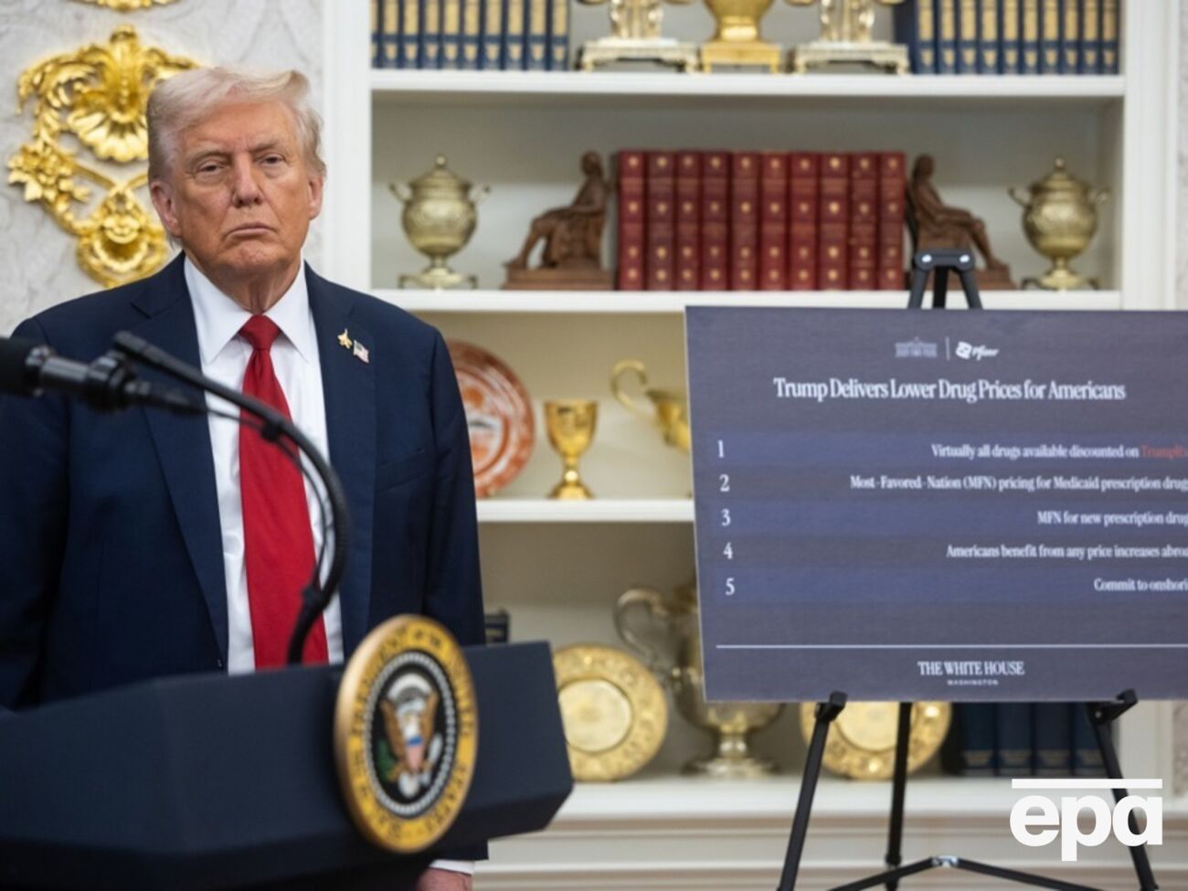 Данные букмекеров насчет получения Трампом премии колеблются