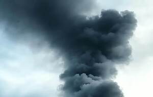 В результате атаки зафиксированы попадание и разрушения, говорится в сообщении