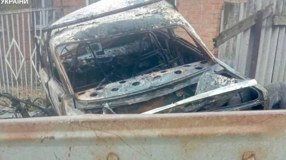 По данным прокуратуры, враг атаковал автомобили разными дронами