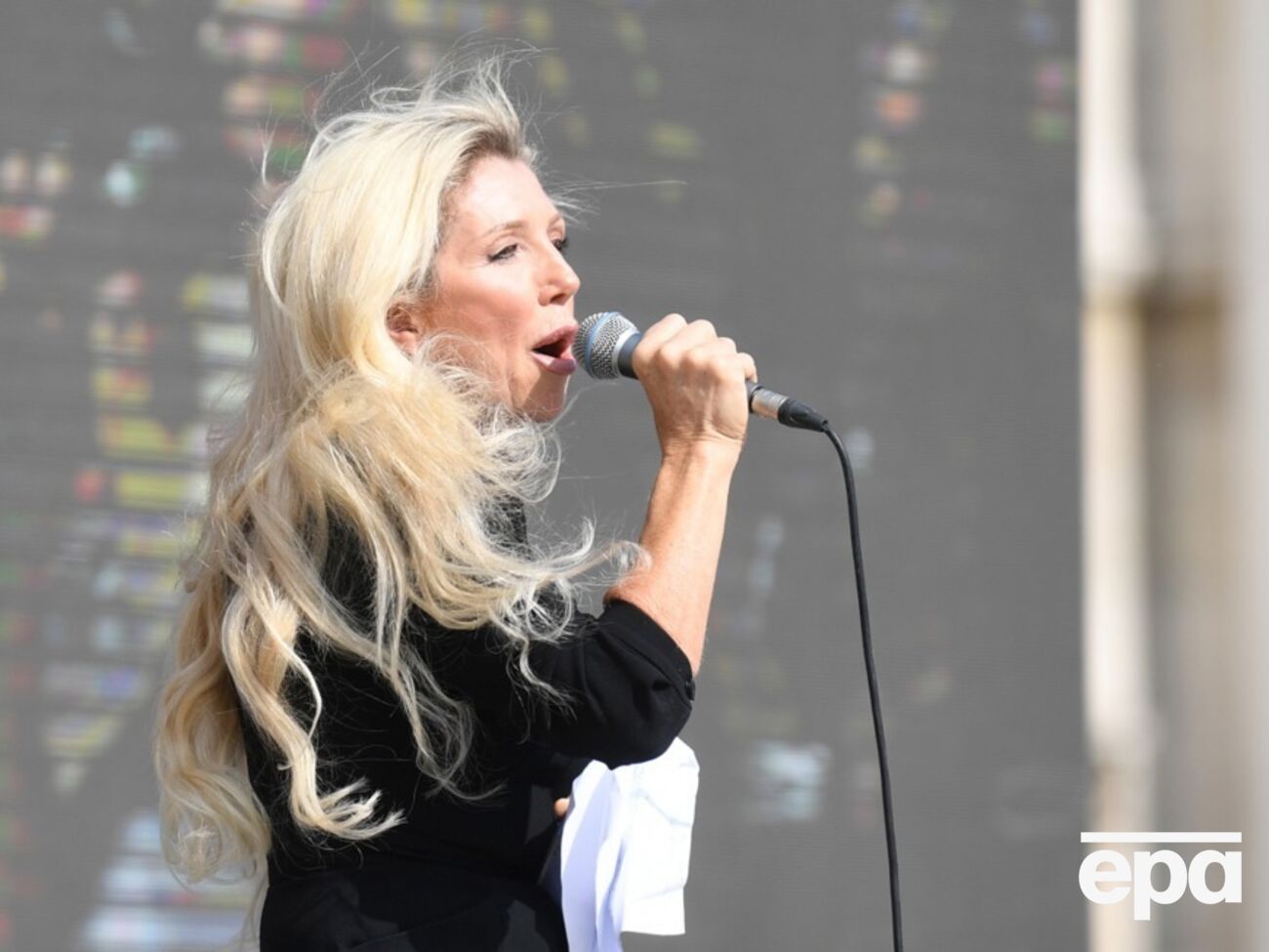 Кейт Шемирани известна антивакцинаторской позицией