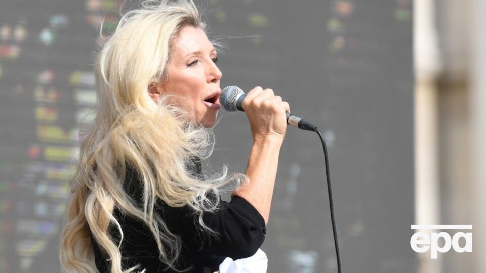 Кейт Шемирани известна антивакцинаторской позицией