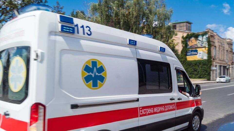 Унаслідок обстрілу постраждало щонайменше троє людей