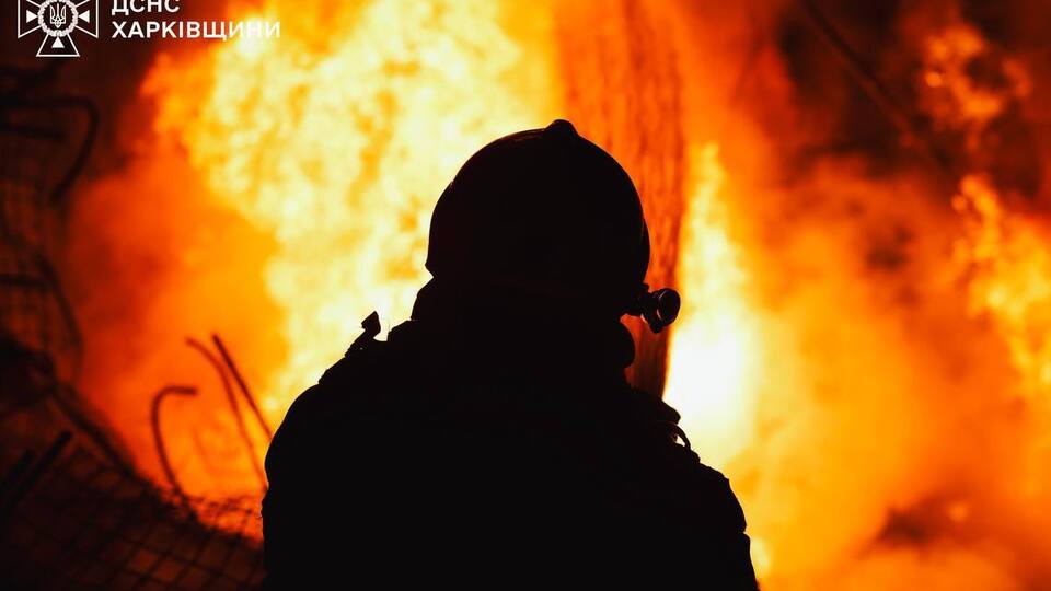 Сильно горел один из объектов в Новобаварском районе Харькова