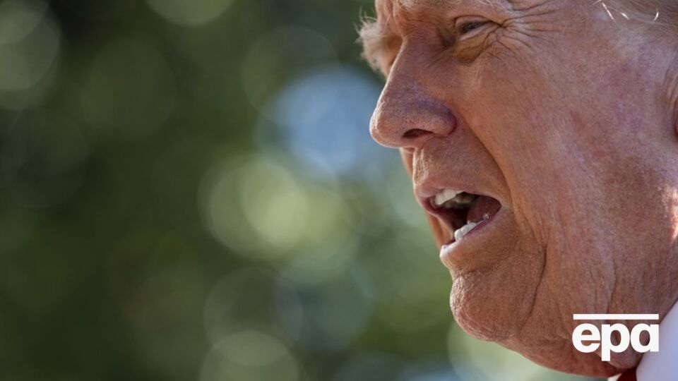 Конгрессвумен от демократов Мадлен Дин заявила, что "президент потерял контроль над собой и является психически нездоровым"