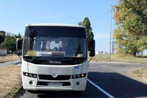 В результате взрыва повреждения получила маршрутка