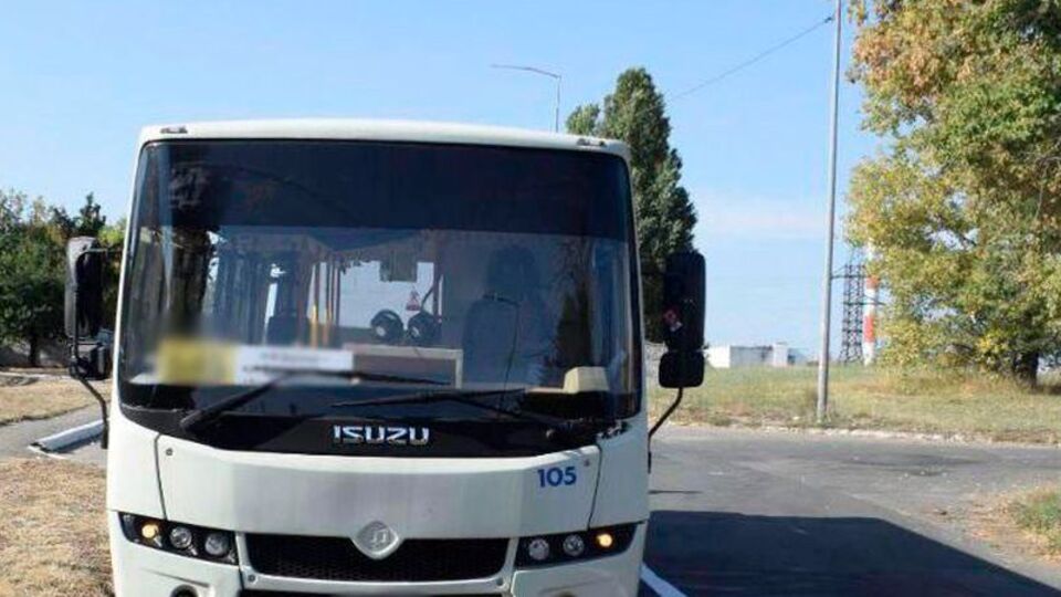 В результате взрыва повреждения получила маршрутка