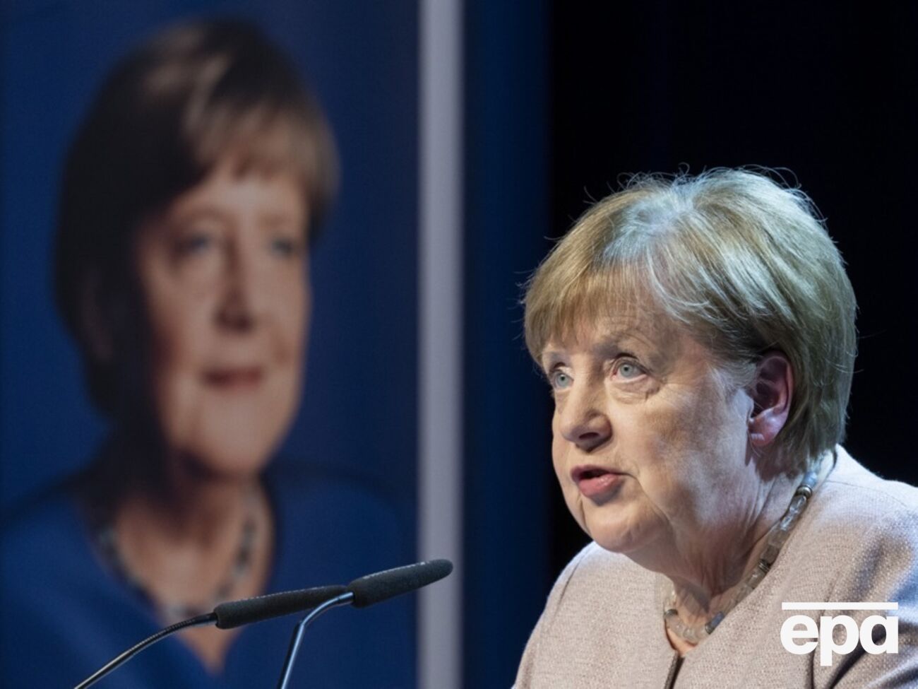 Экс-канцлер считает, что Путина спровоцировал ко вторжению в Украину, в частности, коронавирус