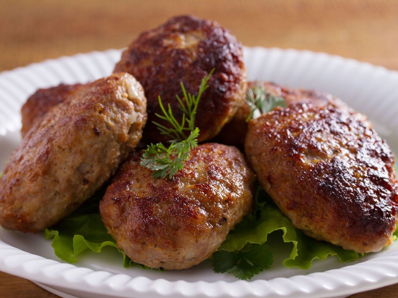 Котлети мають соковиту начинку